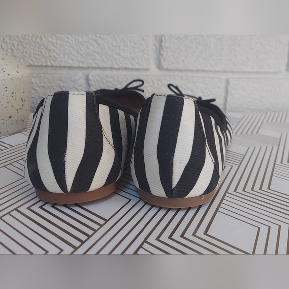 DV8 by Dolce Vita Ballet Flats - Picture 5 of 10